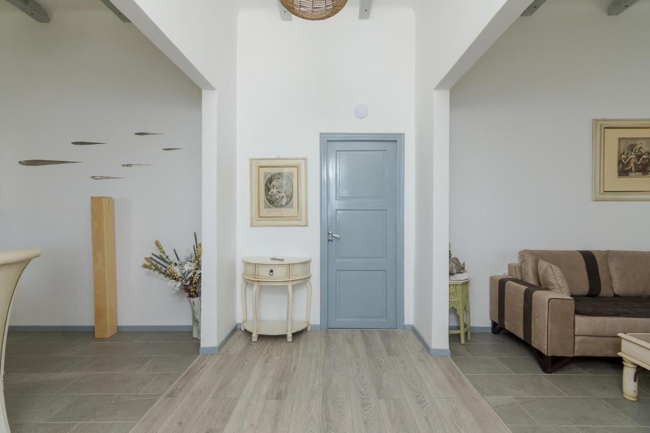 Ble Oneiro Villa Crystal Adamantas  Bagian luar foto